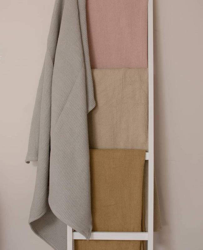 MANTA TEJIDA 140*110