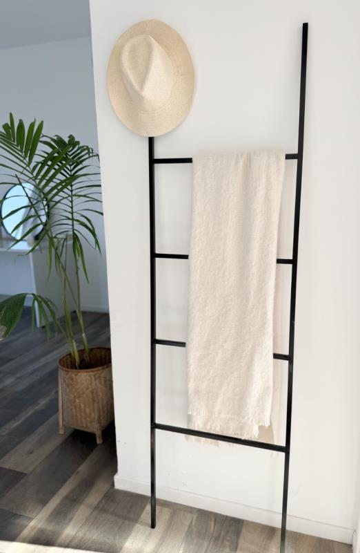 PERCHERO 180X40 ESCALERA HIERRO NEGRO