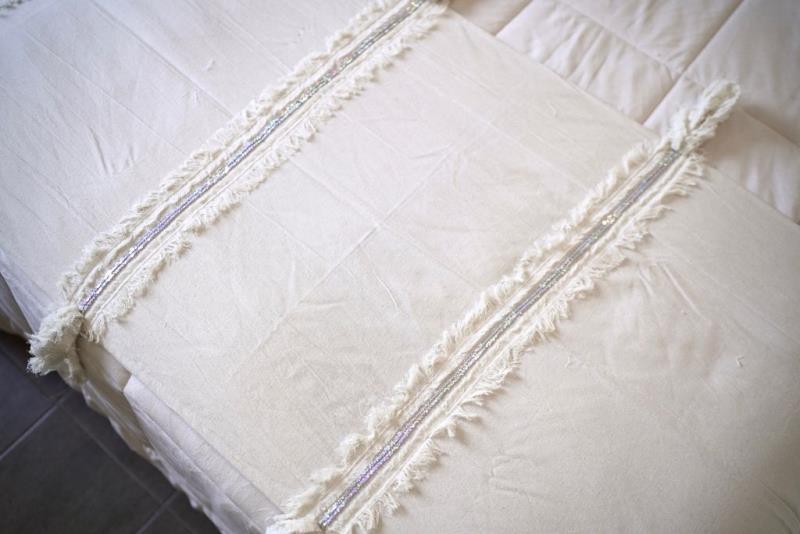 PIE DE CAMA 2.50*0.80 FLECO TUSSOR