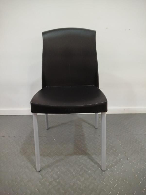 SILLA SOHO PLASTICO NEGRO