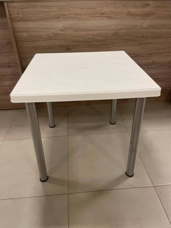MESA CUADRA. 0.73 PLASTICO BLANCA