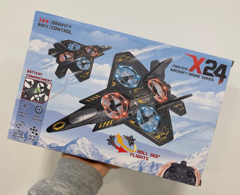 AVION COMBATE A CONTROL