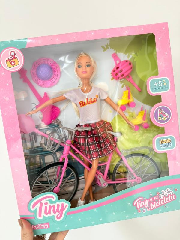 MUÑECA TINY CON ACCESORIOS