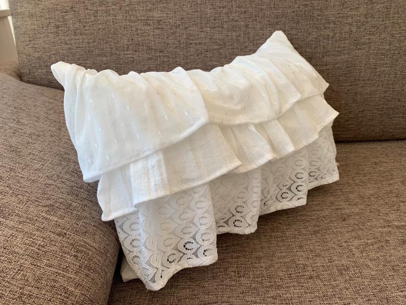 ALMOHADON 30*45 VOLADOS GASA