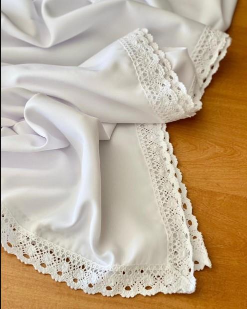 MANTEL 2.00*2.00 BLANCO CON PUNTILLA