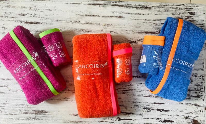 JUEGO DE TOALLA Y TOALLON DEPORTIVO ARCO IRIS