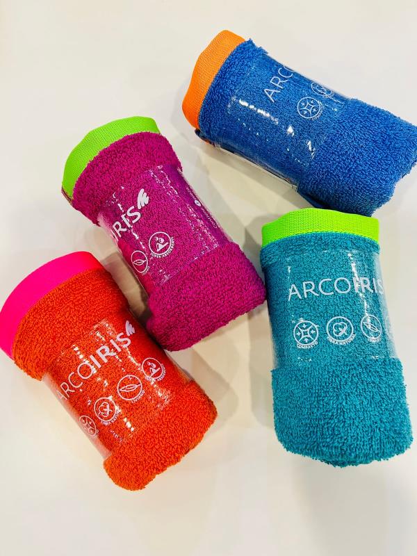 TOALLA DE MANO  ARCO IRIS